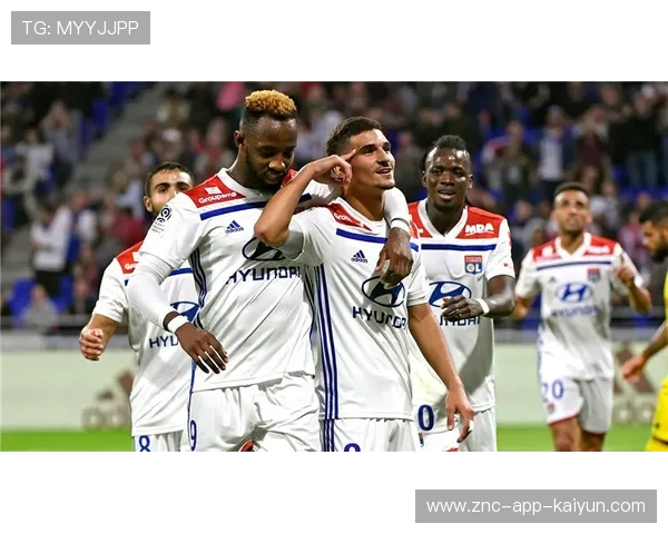 法甲：巴黎4-0完胜南特，姆巴佩连续进球火力全开，巴黎4比0巴萨全场