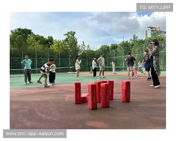 世界保龄球青年挑战营吸引家庭参与者，保龄球挑战赛