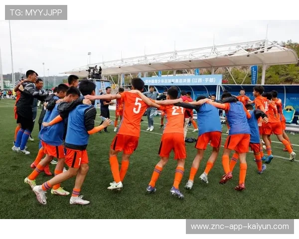 足球俱乐部在青训中推广多语种教育与跨文化适应训练助力国际发展